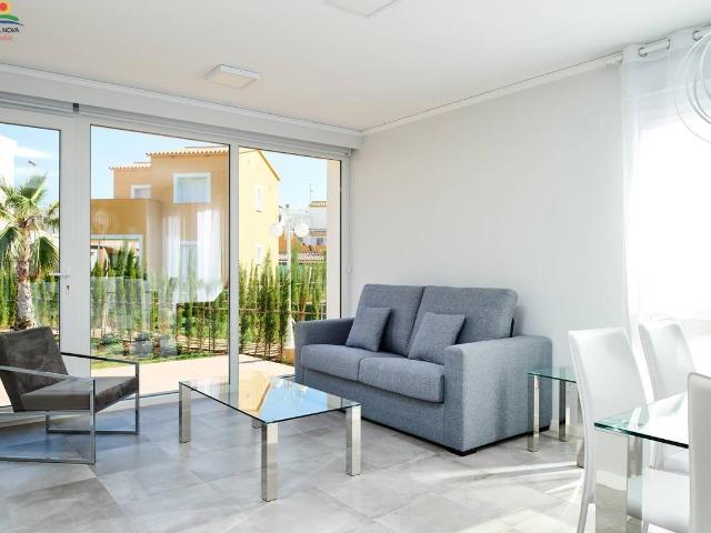 Casa adosada en Venta en Oliva Nova