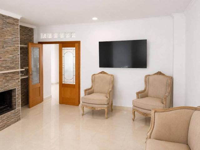 Casa adosada en Venta en Oliva pueblo