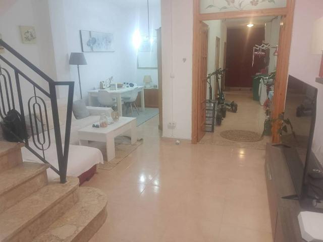 Casa adosada en Venta en Oliva pueblo