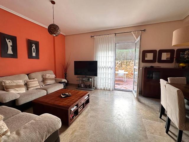 Casa adosada en Venta en Olivar de Quintos