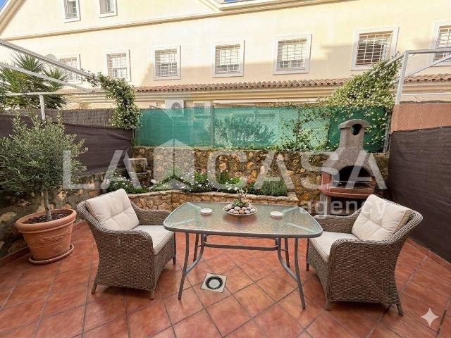 Casa adosada en Venta en Olivar de Quintos