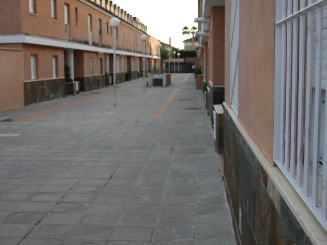 Casa adosada en Venta en Olivar de Quintos