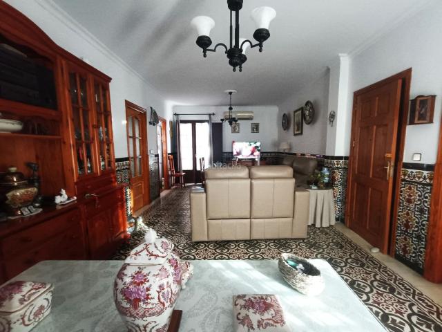 Casa adosada en venta en Olivares. Espectacular casa de dos plantas en Olivares. Casas adosadas.