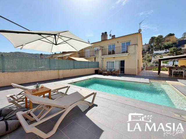 Casa adosada en Venta en Olivella