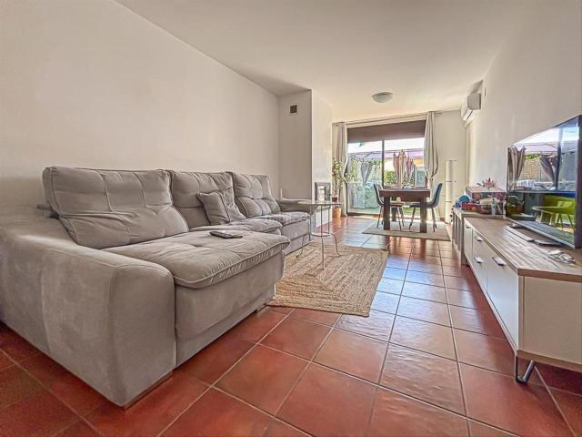 Casa adosada en venta en Olivella. Casas adosadas.