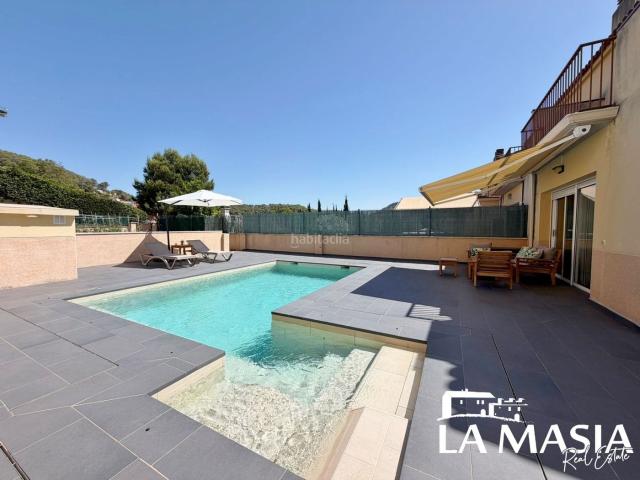 Casa adosada en venta en Olivella. Vivienda adosada. Casas adosadas.