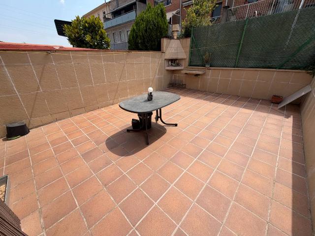 Casa adosada en Venta en Olot