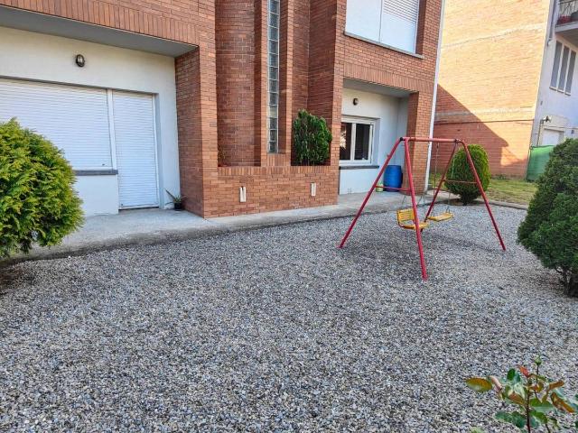Casa adosada en Venta en Olot