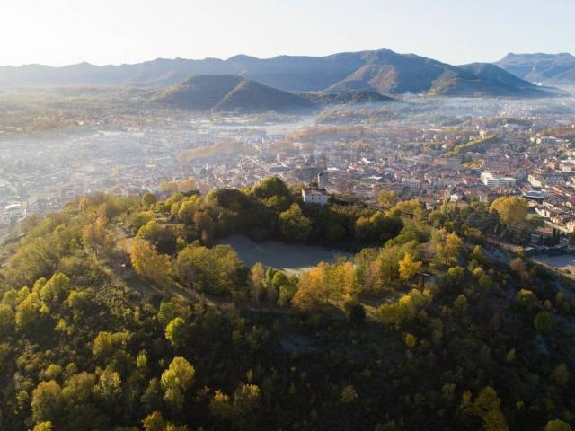 Casa adosada en Venta en Olot