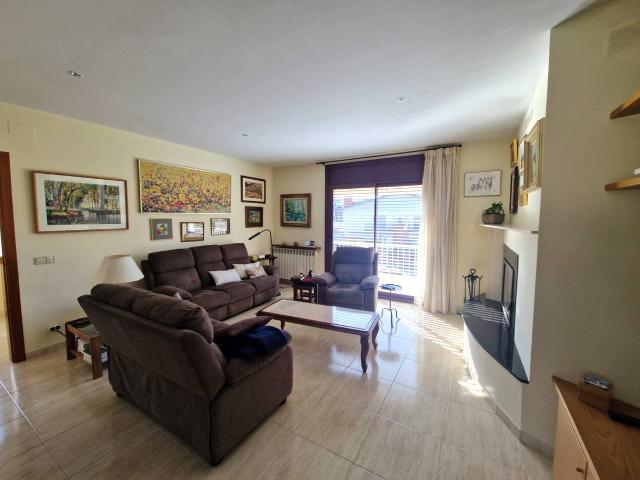 Casa adosada en Venta en Olot