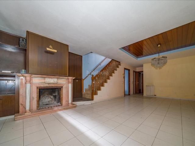 Casa adosada en venta en Olot. CASA ADOSADA EN VENTA EN OLOT. Casas adosadas.