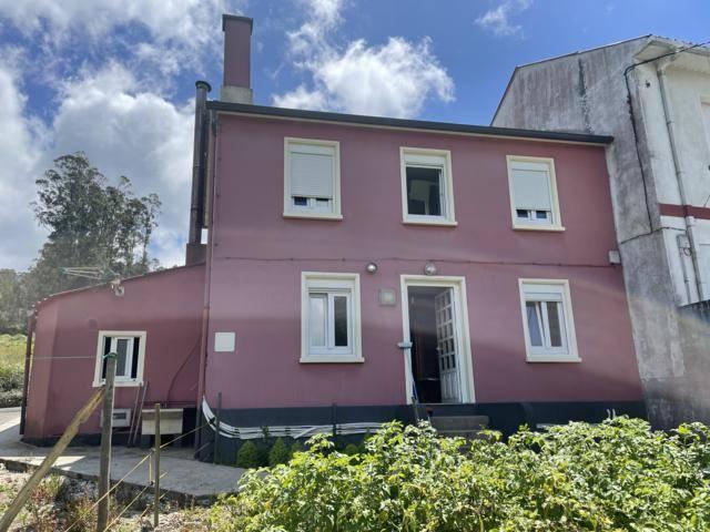 Casa adosada en Venta en Ortigueira