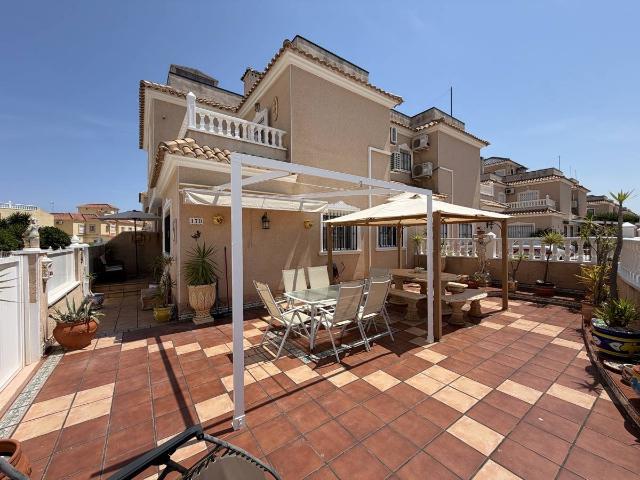 Casa adosada en Venta en Orihuela ciudad