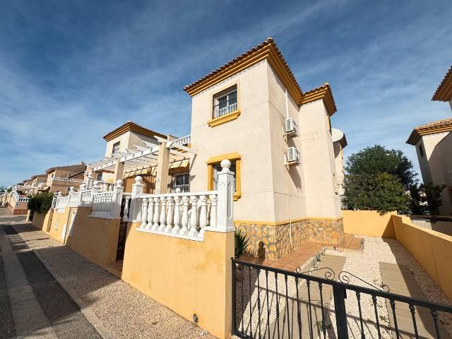 Casa adosada en Venta en Orihuela ciudad