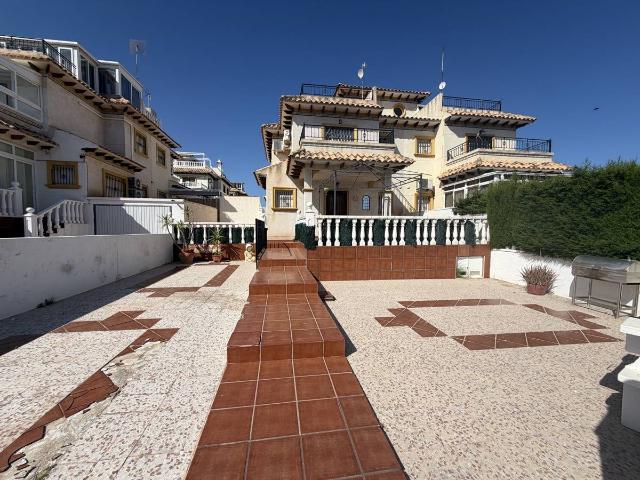 Casa adosada en Venta en Orihuela ciudad