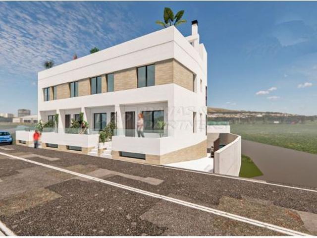Casa Adosada en Venta en Orihuela, Alicante