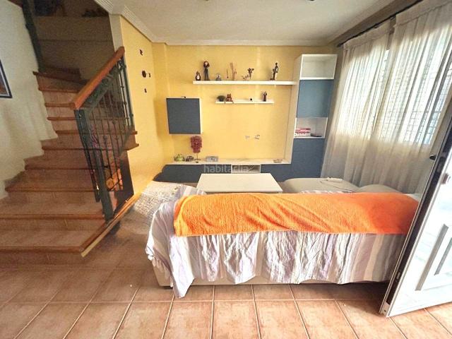 Casa adosada en venta en Orihuela, Orihuela Ciudad. Casa Adosada en venta en Parque Severo Ochoa, 4 dormitorios. Casas adosadas.