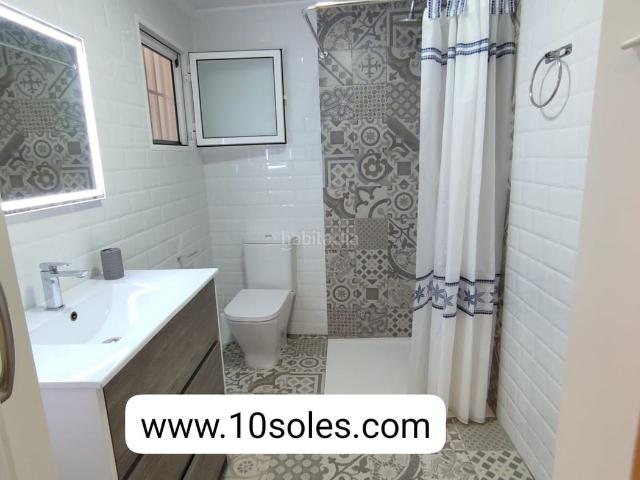 Casa adosada en venta en Orihuela, Orihuela Ciudad. Casa de dos plantas en Venta Orihuela ciudad. Casas adosadas.