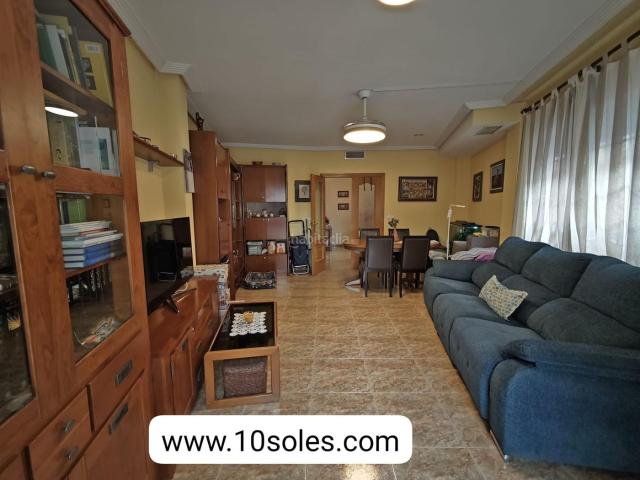 Casa adosada en venta en Orihuela, Orihuela Ciudad. Dúplex en venta en pleno centro de Orihuela. Casas adosadas.