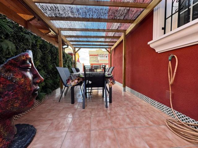 Casa adosada en venta en Orihuela, Los Almendros. Casas adosadas.