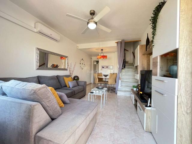 Casa adosada en venta en Orihuela, La Florida. Casas adosadas.