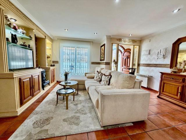 Casa adosada en venta en Orihuela, La Zenia. Casas adosadas.