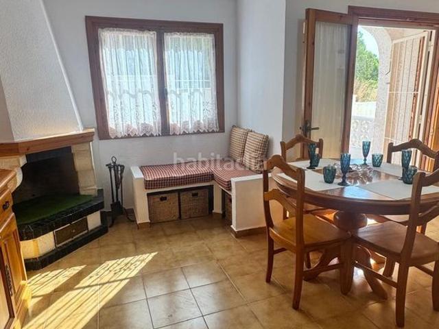 Casa adosada en venta en Orihuela, Playa Flamenca. Casa adosada en primera línea de playa con jardín y aparcamiento Playa Flamenca, Orihuela Costa. Casas adosadas.