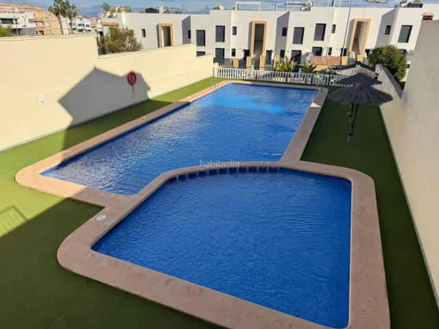 Casa adosada en venta en Orihuela, Playa Flamenca. Casas adosadas.