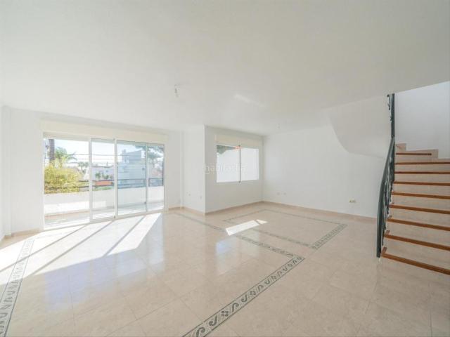Casa adosada en venta en Orihuela, Villamartín Las Filipinas. Casas adosadas.