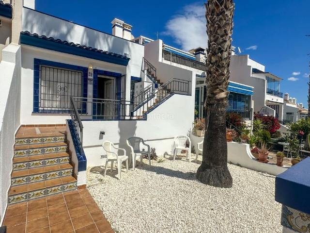 Casa adosada en venta en Orihuela, Villamartín Las Filipinas. Casas adosadas.