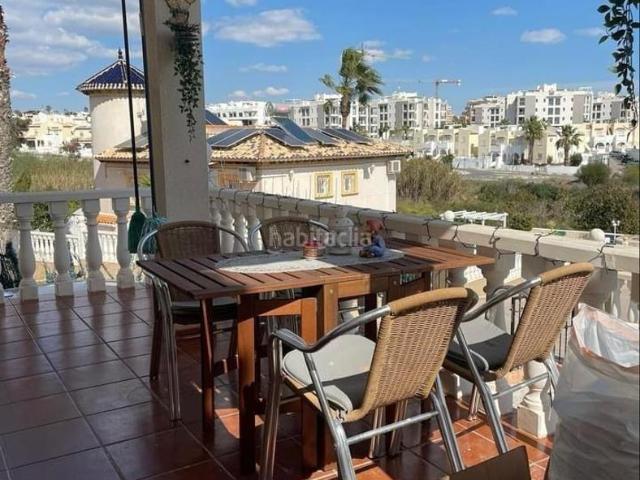 Casa adosada en venta en Orihuela, Villamartín Las Filipinas. ESTUPENDO ADOSADO CERCA DEL MAR. Casas adosadas.