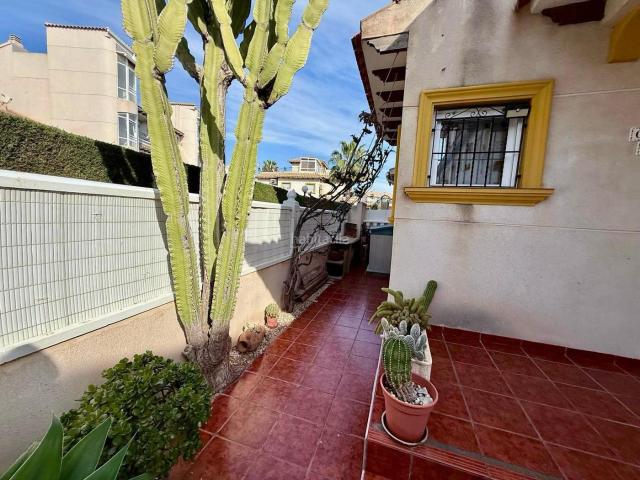 Casa adosada en venta en Orihuela, Zeniamar Horizonte La Campana. Casas adosadas.