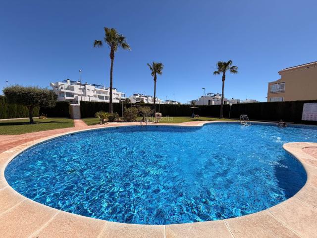 Casa adosada en venta en Orihuela, Zeniamar Horizonte La Campana. VILLA en PUNTA PRIMA con 2 DORMITORIOS, SOLAacuteRIUM PRIVADO y 2 PISCINAS COMUNITARIASVIVIENDA REF DH2992 DORMITORIOS2.
