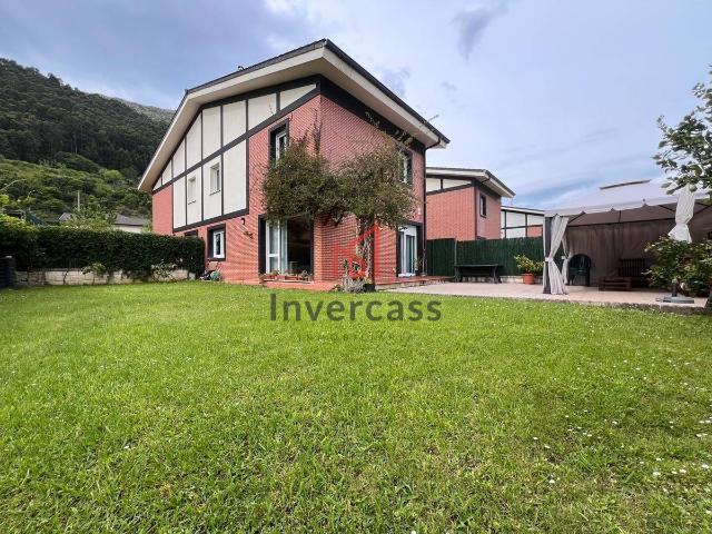 Casa adosada en Venta en Oriñón Allendelagua