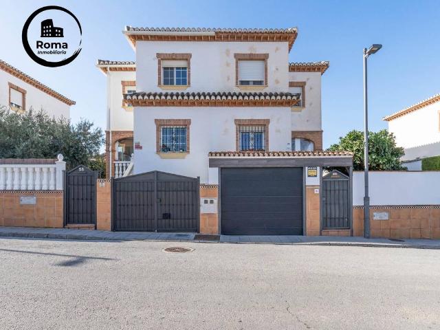 Casa adosada en Venta en Otura