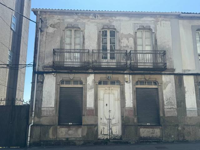 Casa adosada en Venta en Outes