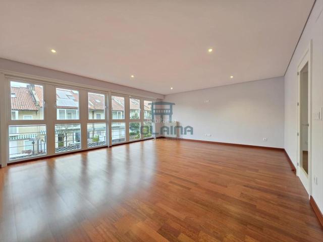 Casa adosada en venta en Ourense, Couto. Casas adosadas.