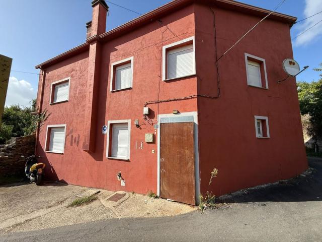 Casa adosada en venta en Lousame. VIVIENDA UNIFAMILIAR EN LOUSAME. Casas adosadas.