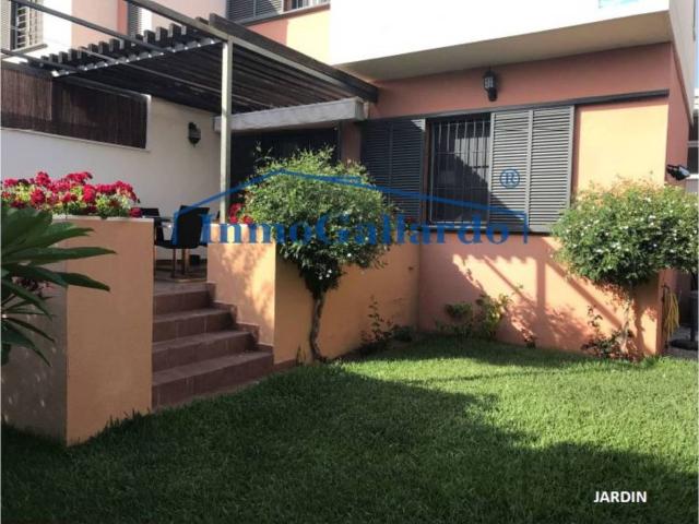 Casa adosada en Venta en Lo Cea