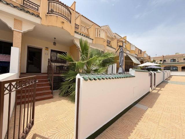Casa adosada en Venta en Lo Marabú