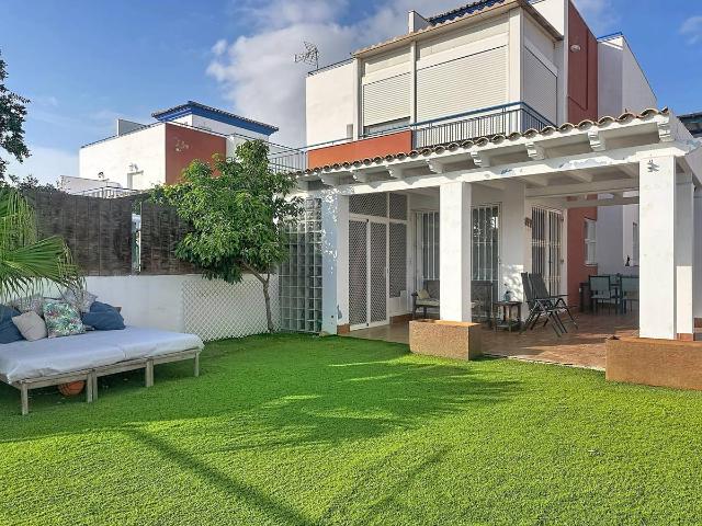 Casa adosada en Venta en Lomas del Mar