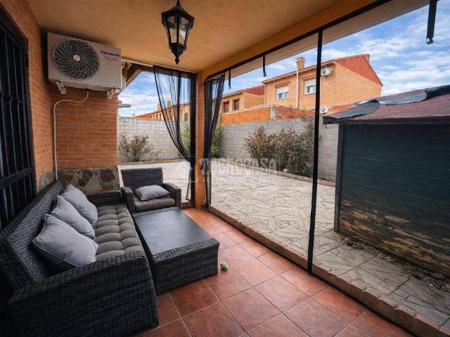 Casa adosada en Venta en Lominchar