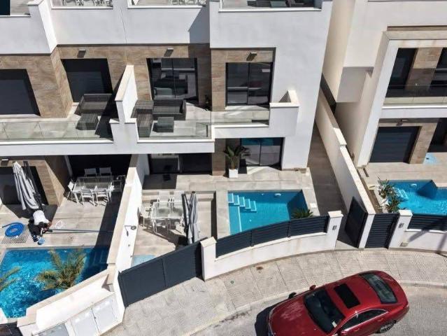Casa adosada en Venta en Los Montesinos