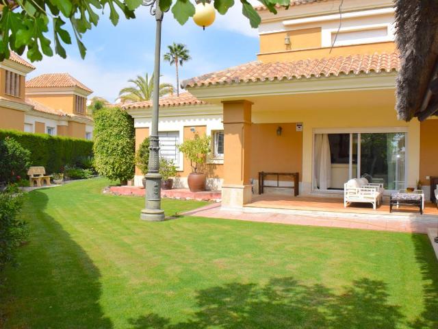 Casa adosada en Venta en Los Monteros