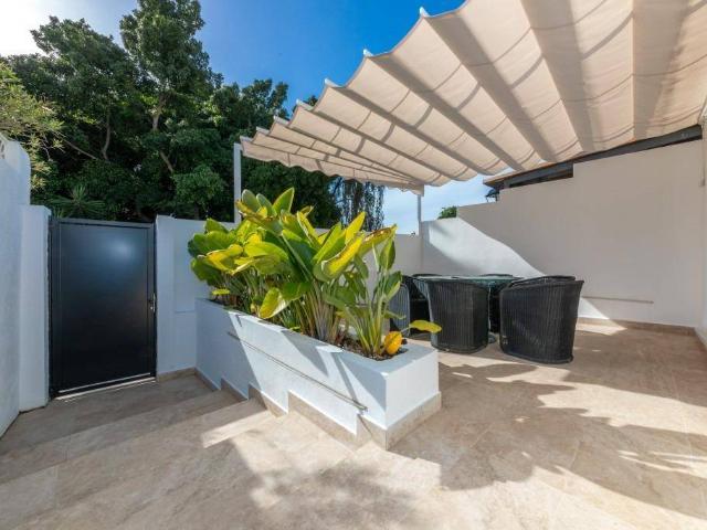 Casa adosada en Venta en Los Naranjos