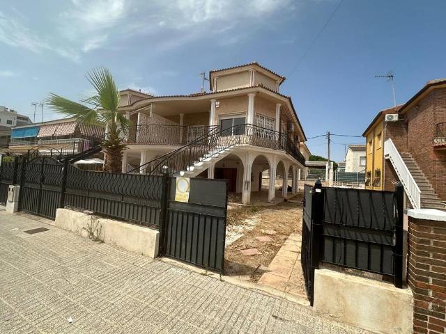 Casa adosada en Venta en Los Narejos Punta Calera