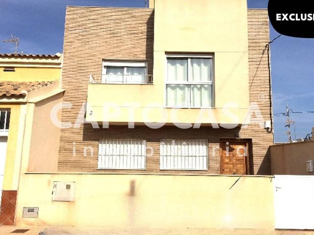 Casa adosada en Venta en Los Nietos