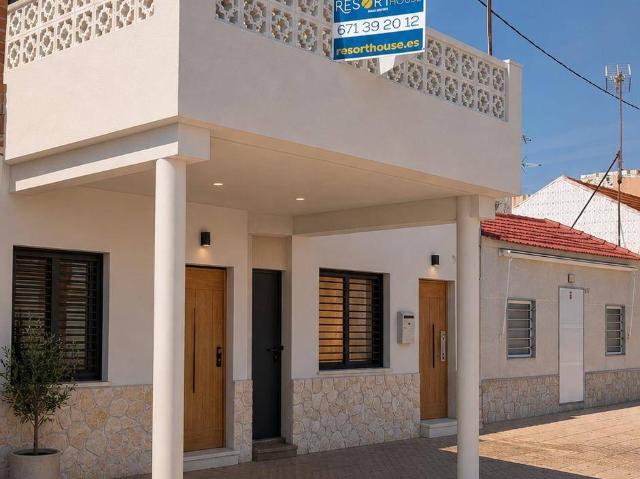 Casa adosada en Venta en Los Nietos