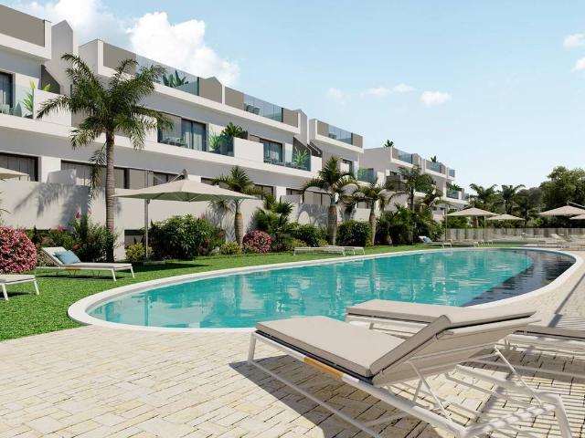 Casa adosada en Venta en Los Almendros