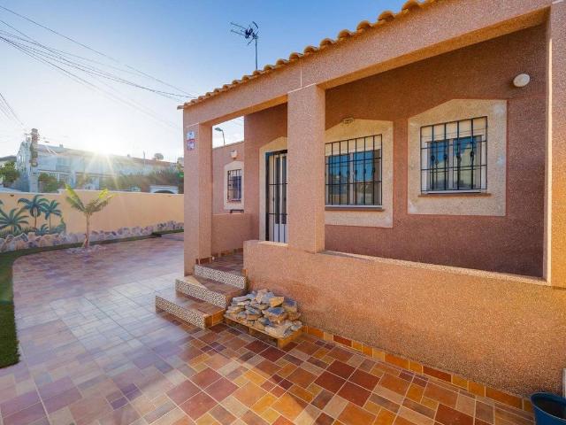 Casa adosada en Venta en Los Balcones Los Altos